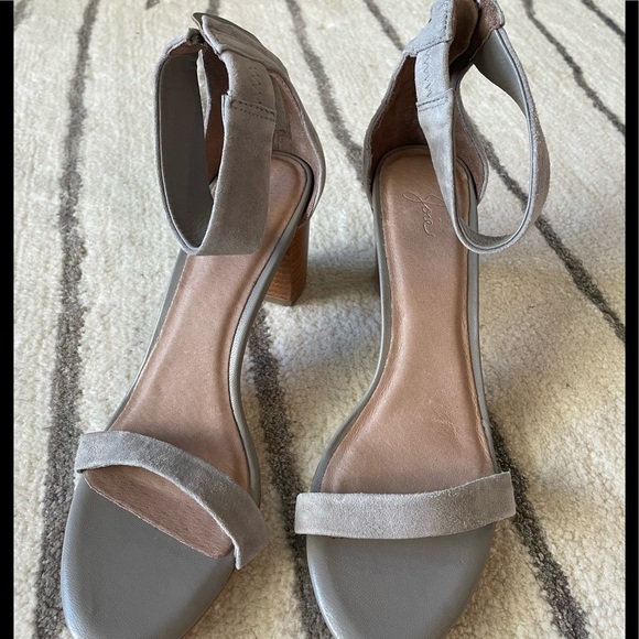 NEW - JOIE heels - Picture 1 of 5